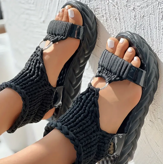 AD | Moderiktiga och minimalistiska allmänna sandaler