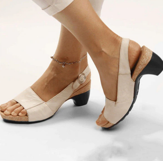 AD | Öppna sandaler med slingback och blockklack
