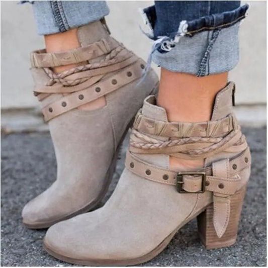 AD | Chica ankelboots med flätad rem