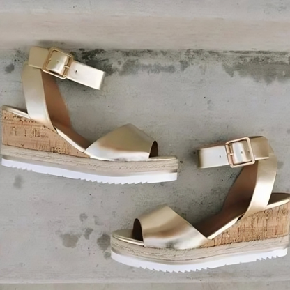 AD | | Eleganta sandaler med kilklack