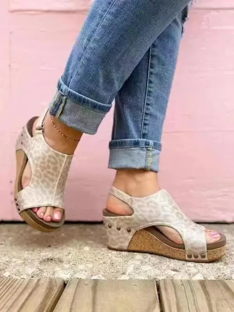 AD | Eleganta kilformade sandaler