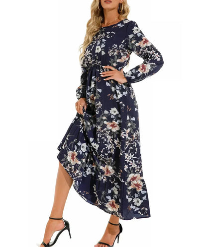 AD - Blommig klänning med elegant passform i midjan