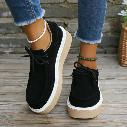 AD | Casual sneakers med plattform i mocka
