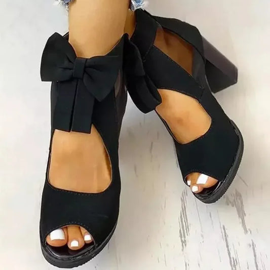 AD | Eleganta klackar med rosett