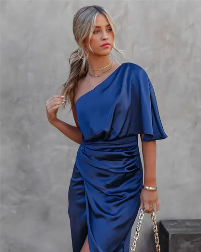 AD | Elegant sidenklänning