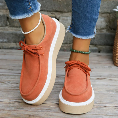 AD | Casual sneakers med plattform i mocka