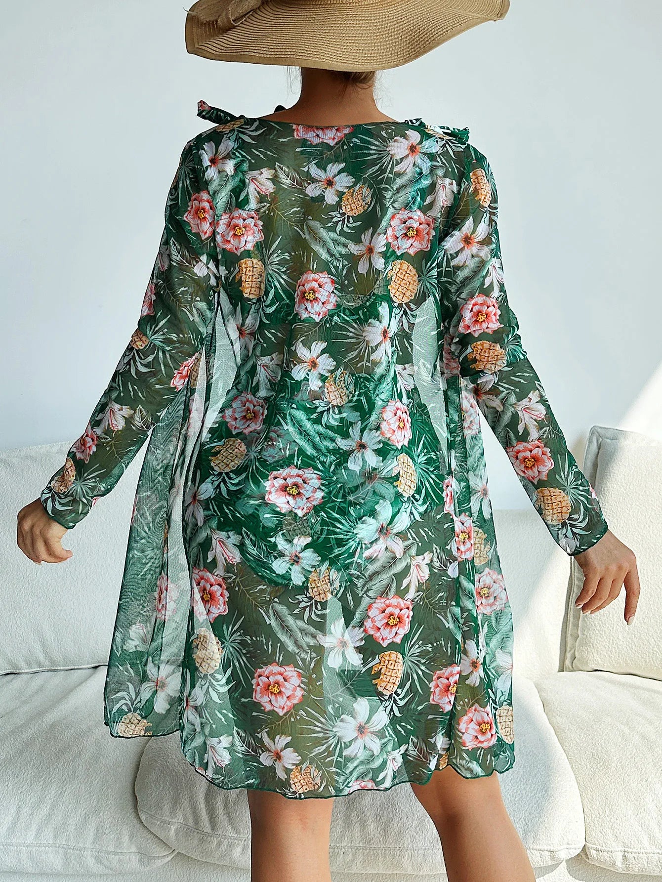 AD | Sexig bikini med blommigt mönster och överdrag