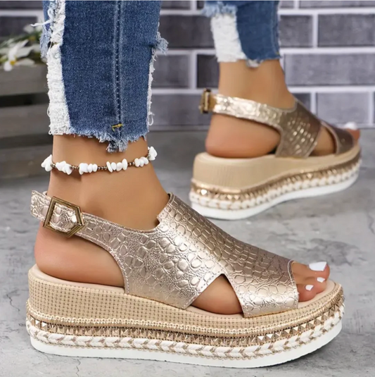 AD | Moderna och trendiga allmänna sandaler