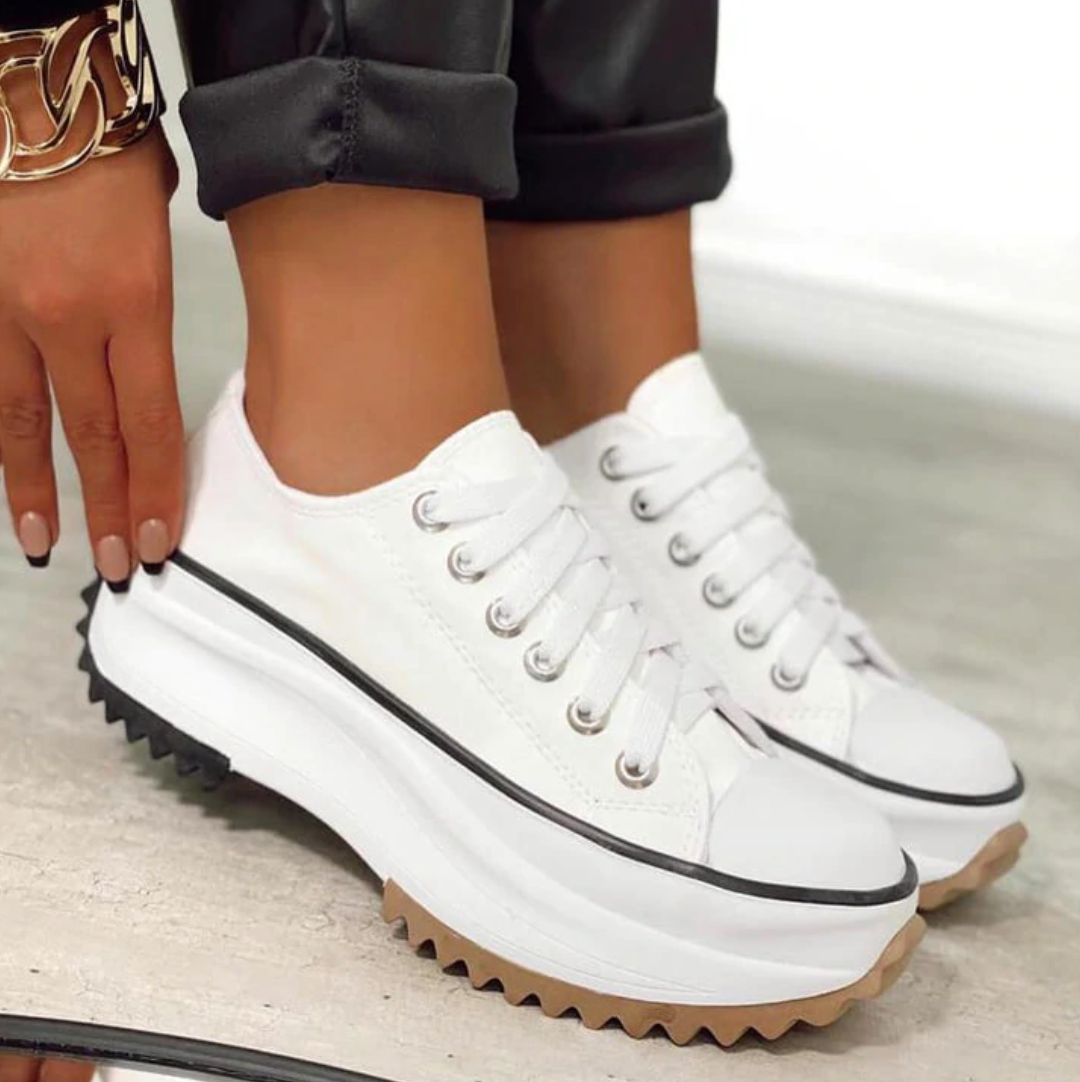 AD | Sneakers med snörning och plattform i läder