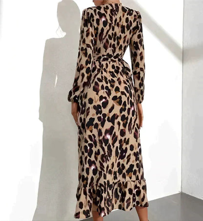 AD | Lyxig leopardklänning