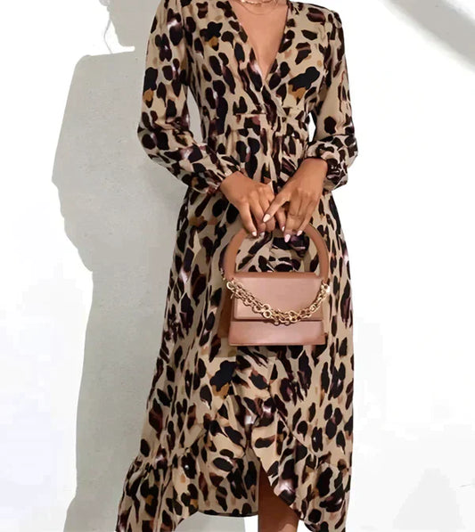 AD | Lyxig leopardklänning
