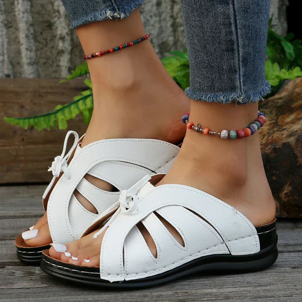 AD | | Bekväma sandaler med rosett