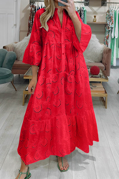AD - Broderad utställd klänning