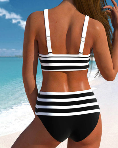 AD | Elegant färgglad sommarbikini