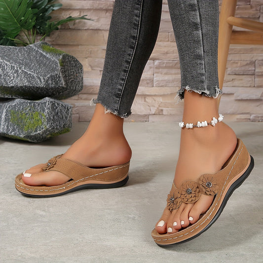AD | | Eleganta och bekväma sandaler med blommiga remmar