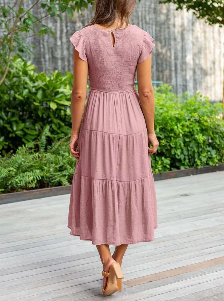 AD | Elegant sommarklänning med plissering och volanger