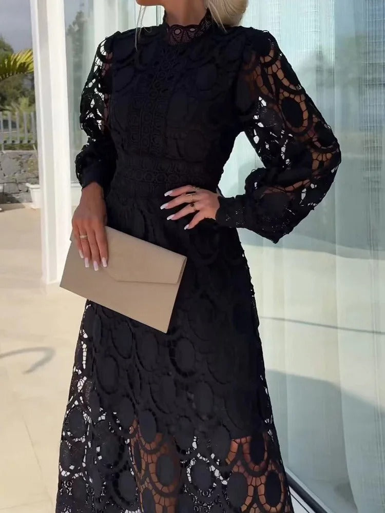 AD | Elegant spetsklänning