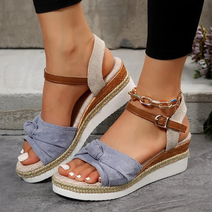 AD | | Moderiktiga sandaler