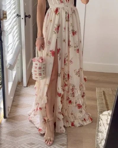 AD | Ärmlös blommig klänning