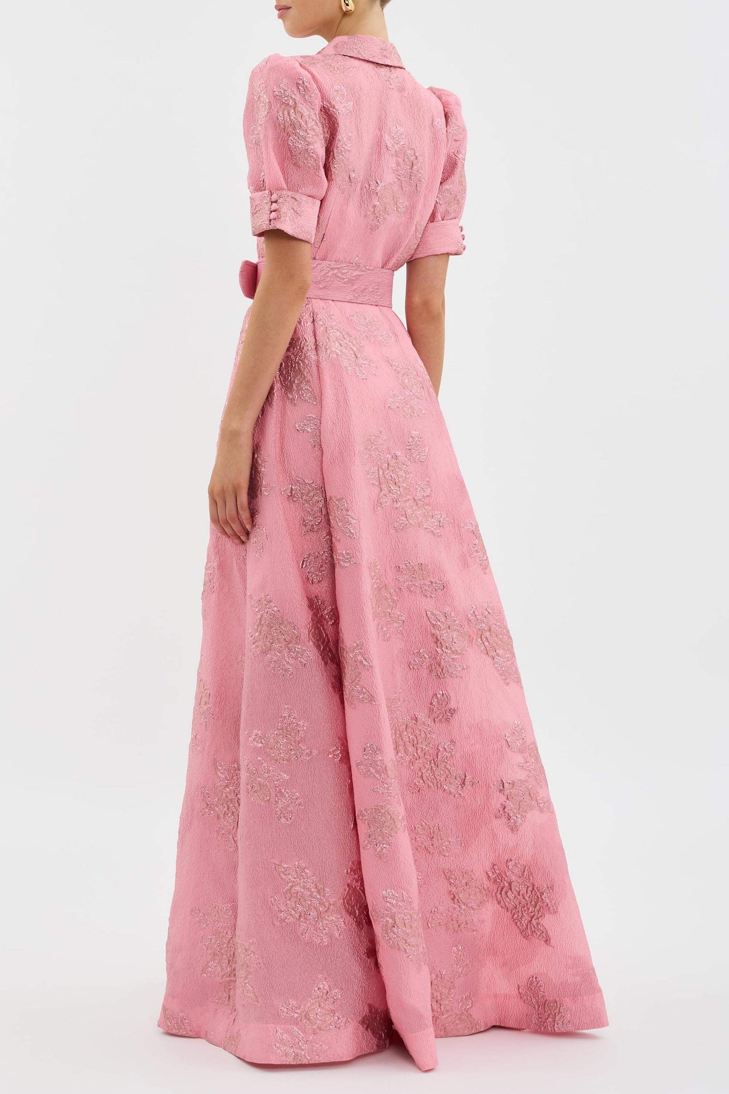 AD | Elegant klänning med chic kort puffärm