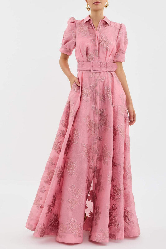 AD | Elegant klänning med chic kort puffärm