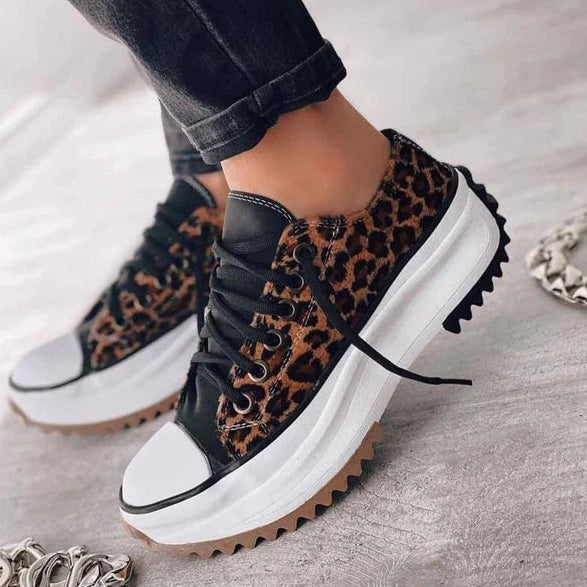 AD | Moderiktiga sneakers med plattform
