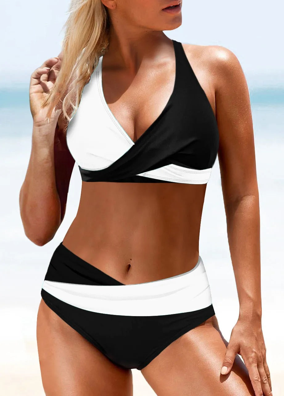AD | Elegant bikini med låg midja