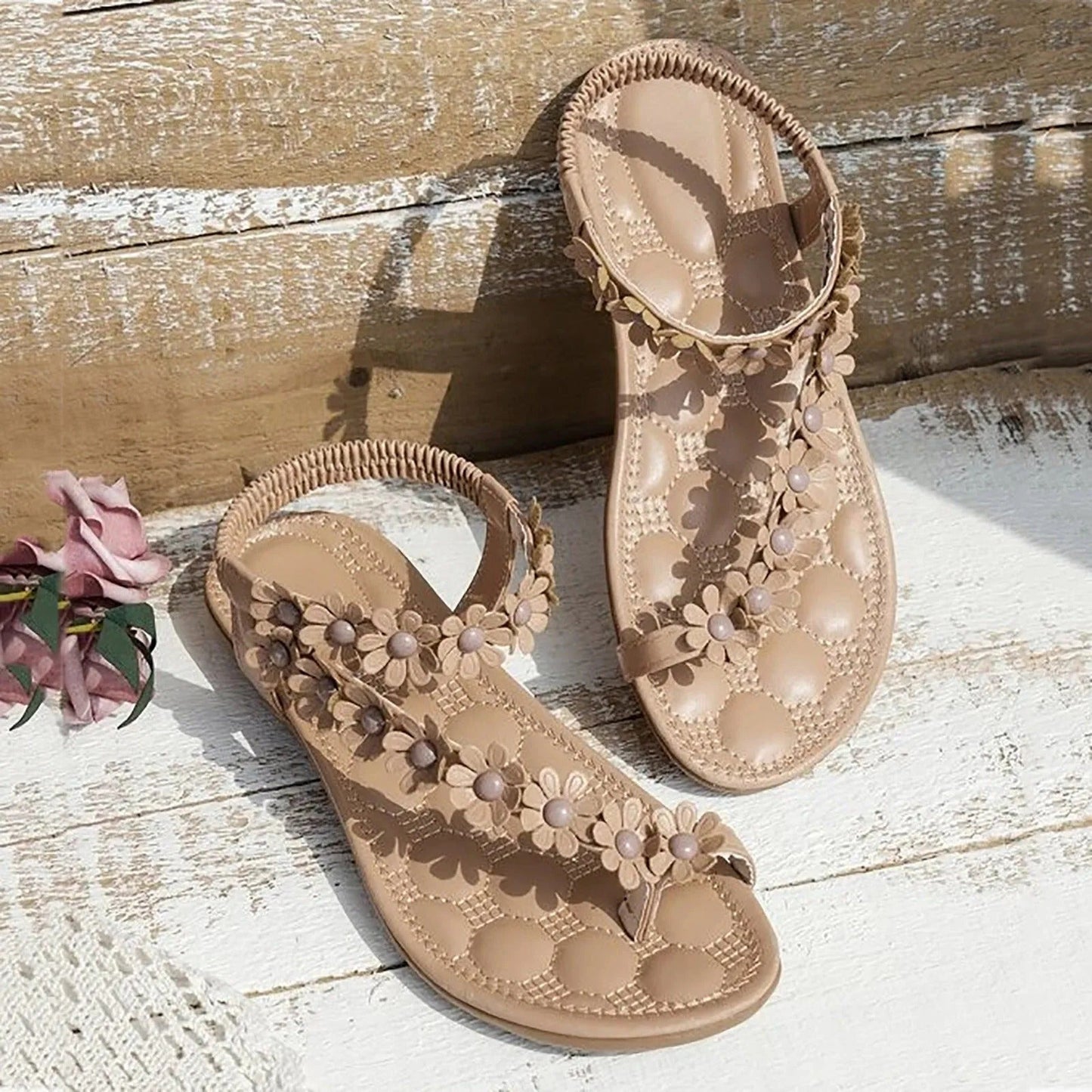 AD | Platta sandaler med sommarblommor