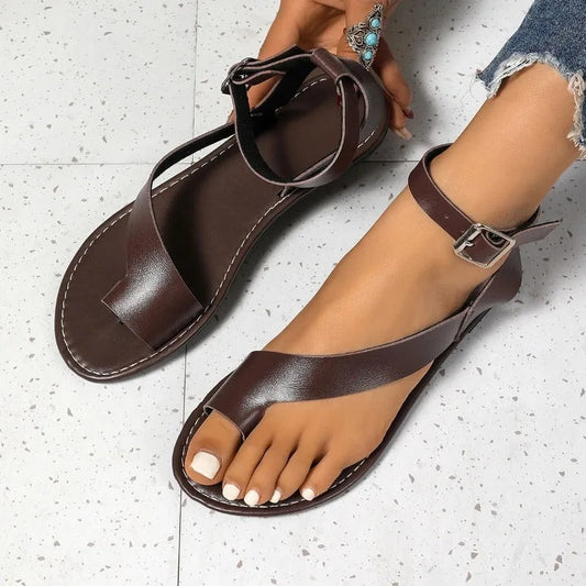 AD | Sandaler med tåring och band som omsluter ankeln