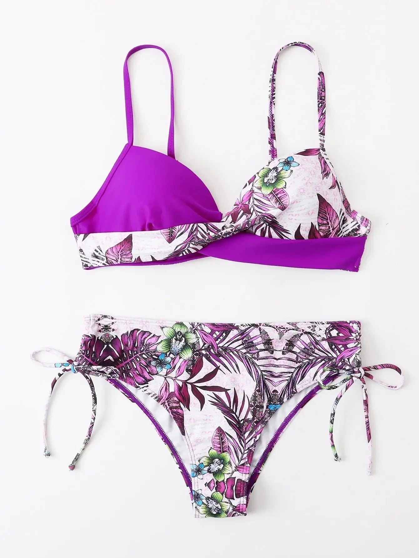 AD | Bikini med blommigt tryck