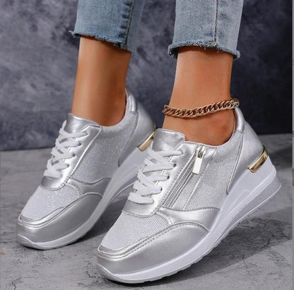 AD | Sneakers i metall med dragkedja