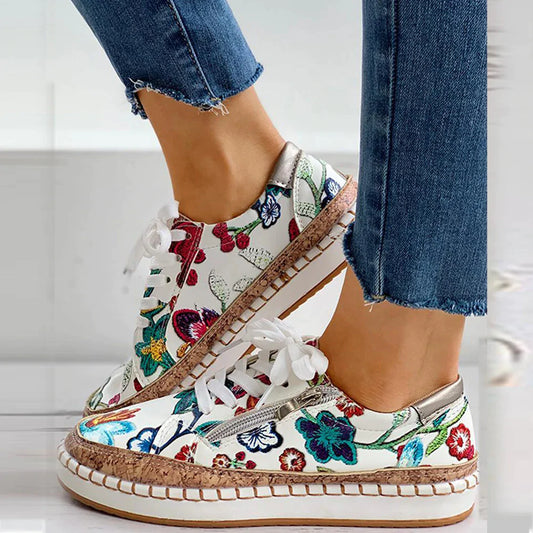 AD | Espadrillesneakers med blommigt tryck