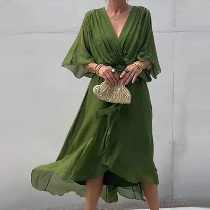 AD | Elegant klänning med V-ringning