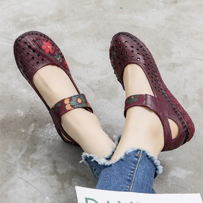 AD | Blommiga slip-on-skor med utskärning