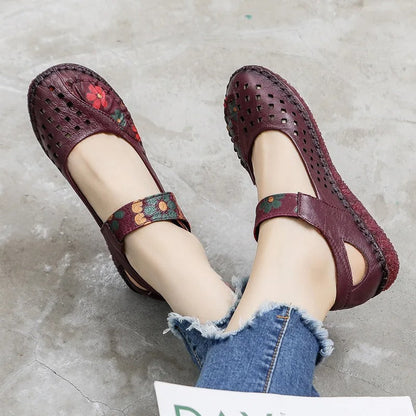 AD | Blommiga slip-on-skor med utskärning