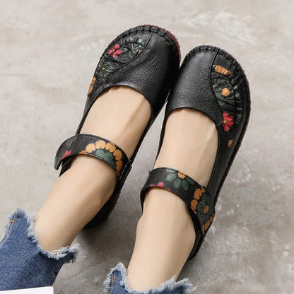 AD | Blommiga slip-on-skor med utskärning